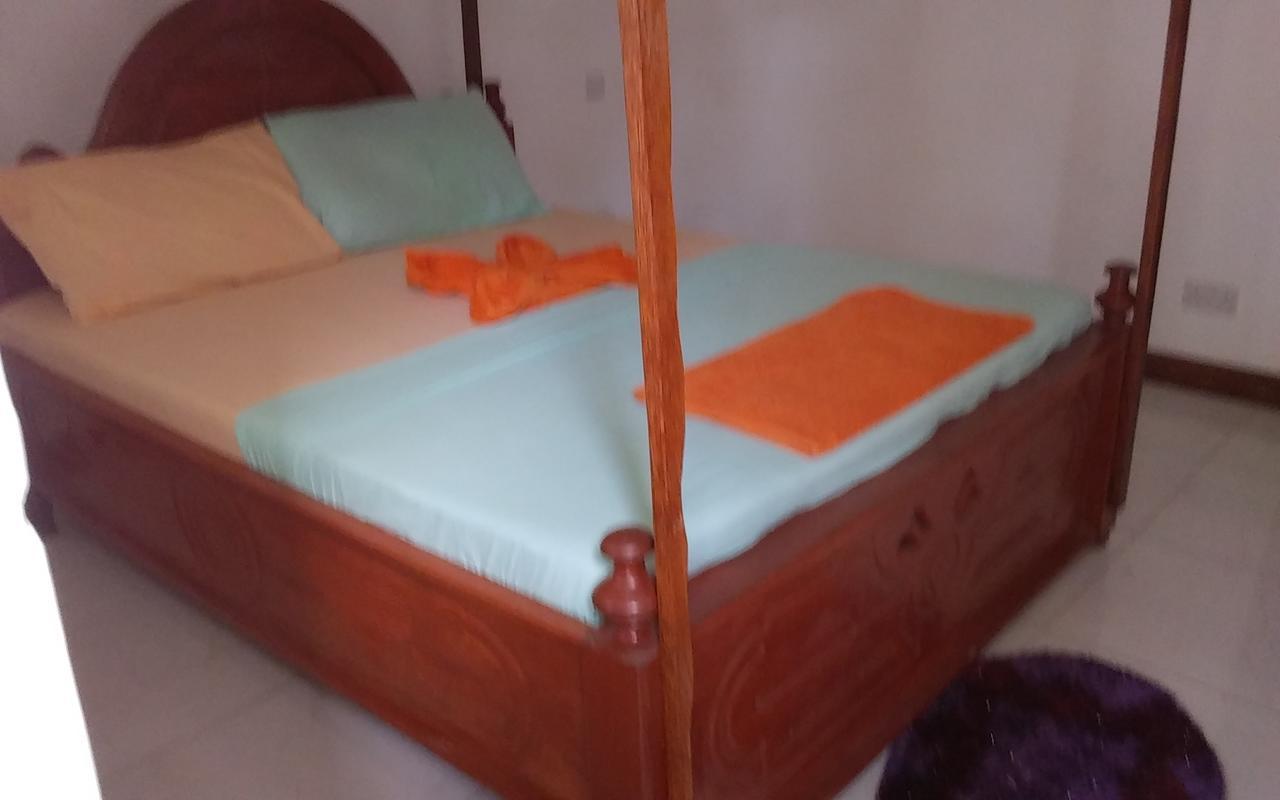 Kivulini And Restaurant Bed & Breakfast